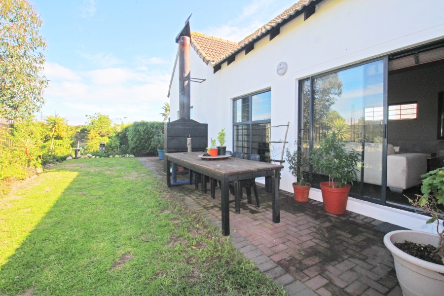 3 Bedroom Property for Sale in Country Club Western Cape